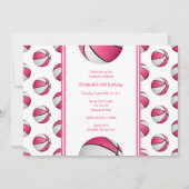 女子ピンクの白いバスケットボールの誕生日またはチームのパーティー 招待状 (正面)