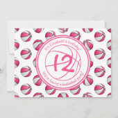 女子ピンクの白いバスケットボールの誕生日またはチームのパーティー 招待状 (裏面)