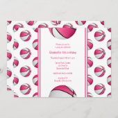 女子ピンクの白いバスケットボールの誕生日またはチームのパーティー 招待状 (正面/裏面)