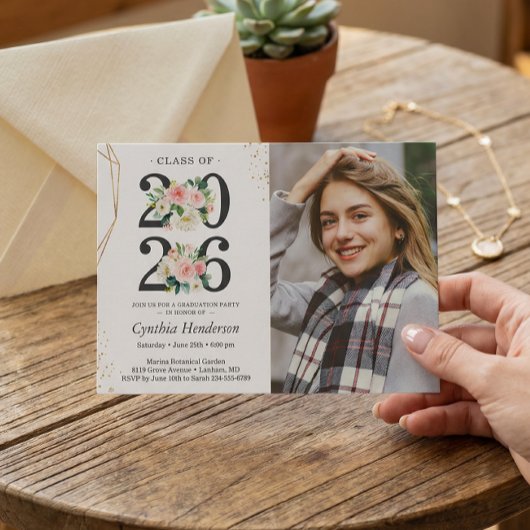 女子大学院写真赤面ピンクフローラ卒業 招待状