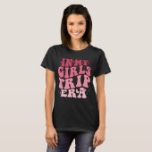 女子旅時代に突入だ!楽しい女子旅行グッズ Tシャツ (正面フル)