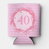 女子40歳の誕生日ビューティフルピンク渦巻形の 缶クーラー (正面)