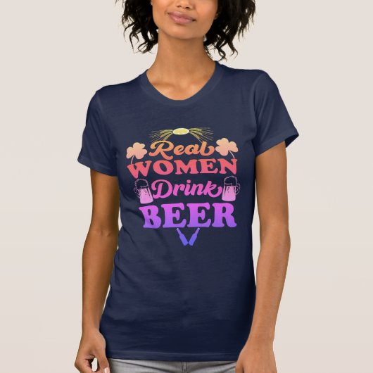 女実在はビールを飲む Tシャツ (正面)