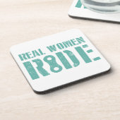 女実在性に乗る コースター (左側)