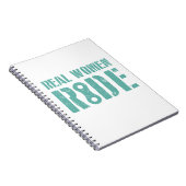 女実在性に乗る ノートブック (右側)