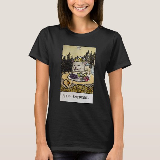 女帝のタロットカード 猫のミーム Tシャツ (正面)