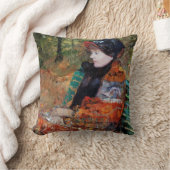 女性がベンチに座って，メアリー・カッサット クッション (ブランケット)