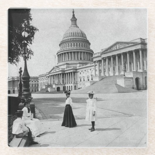 女性が付いている国会議事堂の建物の外面 ガラスコースター (正面)