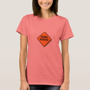 女性が働く Tシャツ