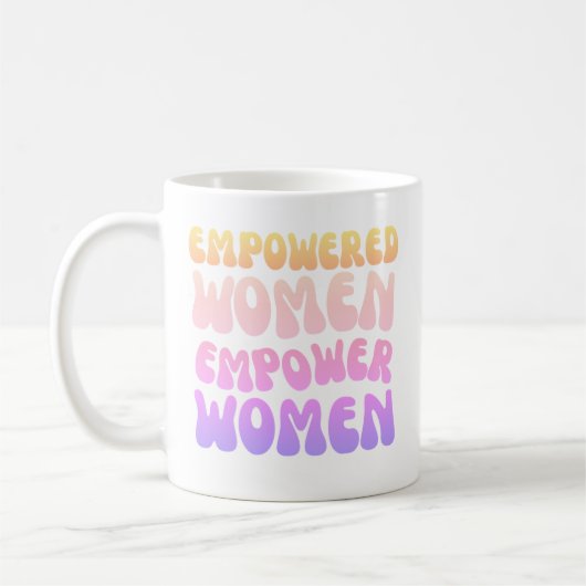 女性が力を得ると女性も力を得る レトロ ヴィンテージ 引用 コーヒーマグカップ (左)