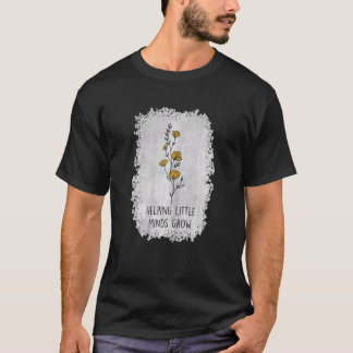 女性が小さな心を育てるのを助ける スプラッター Tシャツ