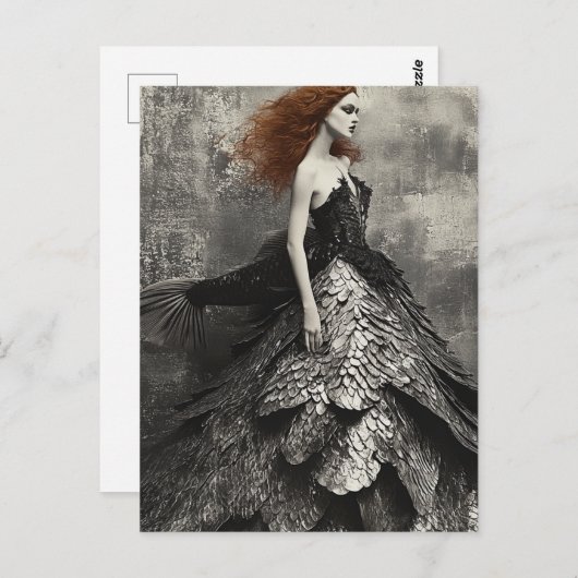 女性が黒い魚の鱗を被るドレスファンタジー ポストカード (正面/裏面)