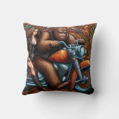 女性とサスカッチオンバイク クッション (裏面)