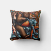 女性とサスカッチオンバイク クッション (正面)