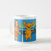 女性とチワワのテニス コーヒーマグカップ (正面左)