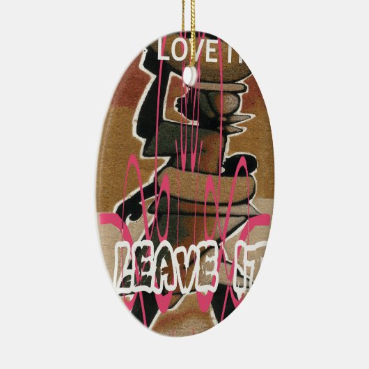 女性と子供の人生は公平ではない;それに慣れなさい。 セラミックオーナメント (右)