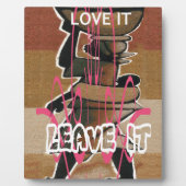 女性と子供の人生は公平ではない；それに慣れなさい。 フォトプラーク (正面)