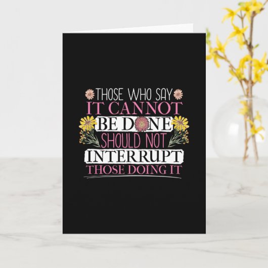 女性に力を与えたフェミニズムの指導者 カード (黄色い花)