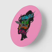 女性に力を与える力を与える ラウンド壁時計 (傾斜)