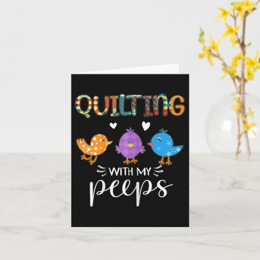 女性のかわいい私と一緒に裁縫しよう、キルト愛好家たち カード (黄色い花)