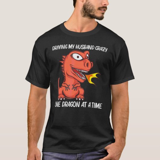 女性のためのドラゴン 母 火を吐く生き物 Tシャツ (正面)