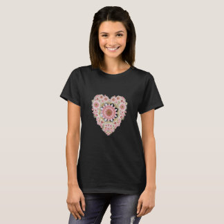 女性のためのフローラルハートの美学Tシャツ Tシャツ