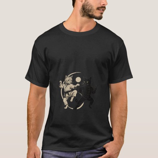 女性のためのユーモラスな陰陽猫空手 武道ギフト Tシャツ (正面)