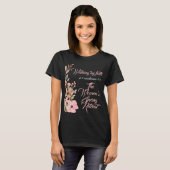 女性のための春のリトリート 野の花 ピンク色 キリスト教 Tシャツ (正面フル)