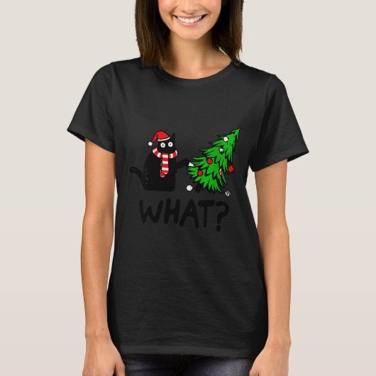 女性のための面白い黒猫ギフト クリスマスツリーを押す Tシャツ (正面)