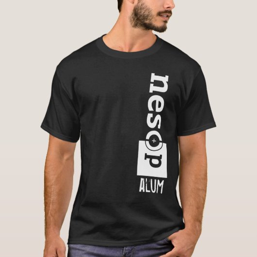 女性のみょうばんのTシャツ-暗闇 Tシャツ (正面)