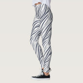 女性のアニマルプリントレギンス レギンス (左)