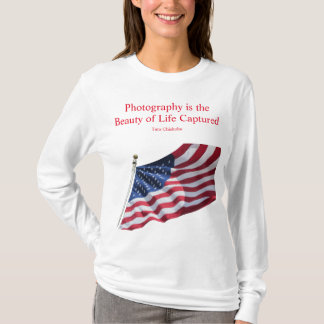 女性のアメリカ国旗長袖Tシャツ Tシャツ
