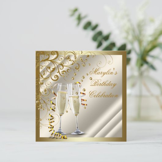 女性のエレガントなアイボリーゴールドの誕生日 招待状 (スタンド正面)