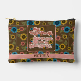 女性のエンパワーメントレトロ60sおよび70sフローラピンク アクセサリーポーチ