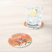 女性のカーボーイかわいらしと馬の誕生日パーティー ラウンドペーパーコースター (インサイチュ)