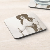 女性のカーボーイの写真ポートレートライフルを持つ， c1910 コースター (左側)