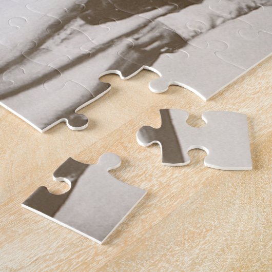 女性のカーボーイの写真ポートレートライフルを持つ， c1910 ジグソーパズル (側面)