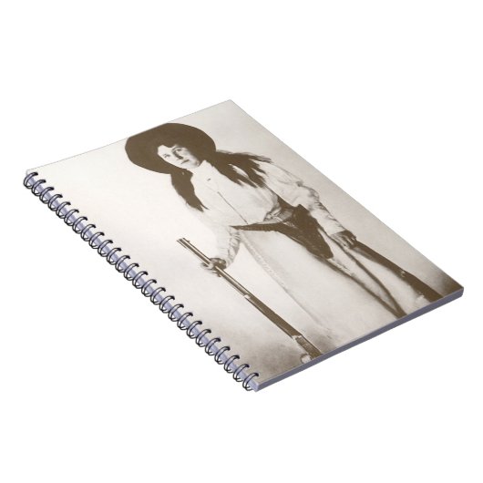 女性のカーボーイの写真ポートレートライフルを持つ， c1910 ノートブック (右側)