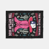 女性のカーボーイの投票おもしろいOutlaw Pro Trump 2024 Wom フリースブランケット (正面(横))