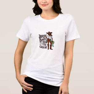 女性のカーボーイの花嫁のブーツを地面に トライブレンドTシャツ