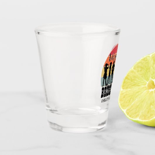 女性のカーボーイは女の子のヴィンテージ素朴な週末を行遠くにく ショットグラス (左)