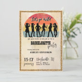 女性のカーボーイは女の子のヴィンテージ素朴な週末を行遠くにく 招待状 (スタンド正面)