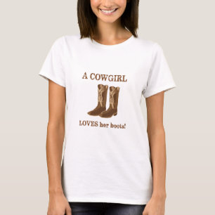 女性のカーボーイは彼女のブーツの言葉を愛するブラウンウェスタン Tシャツ