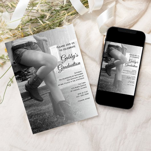 女性のカーボーイアンドフェンスバーンパーティー卒業招待状 招待状