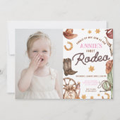 女性のカーボーイガール初のRodeoフォト誕生日写真 招待状 (正面)