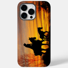 女性のカーボーイサンセット乗馬iPhone / iPadケース Case-Mate iPhone 14 Pro Maxケース