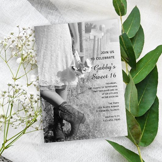 女性のカーボーイサンフラワーズカントリーウエスタンスウィート16パーティー 招待状