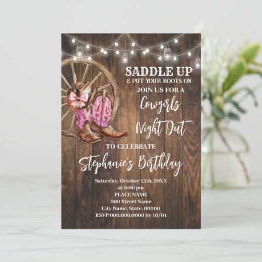 女性のカーボーイナイトアウトピンクウェスタンカントリー誕生日 招待状 (スタンド正面)