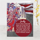 女性のカーボーイパーソナライズされたバレルレーサー赤白青 カード (黄色い花)