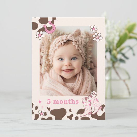 女性のカーボーイファーストRodeo写真の毎月のバナーカード 招待状 (スタンド正面)